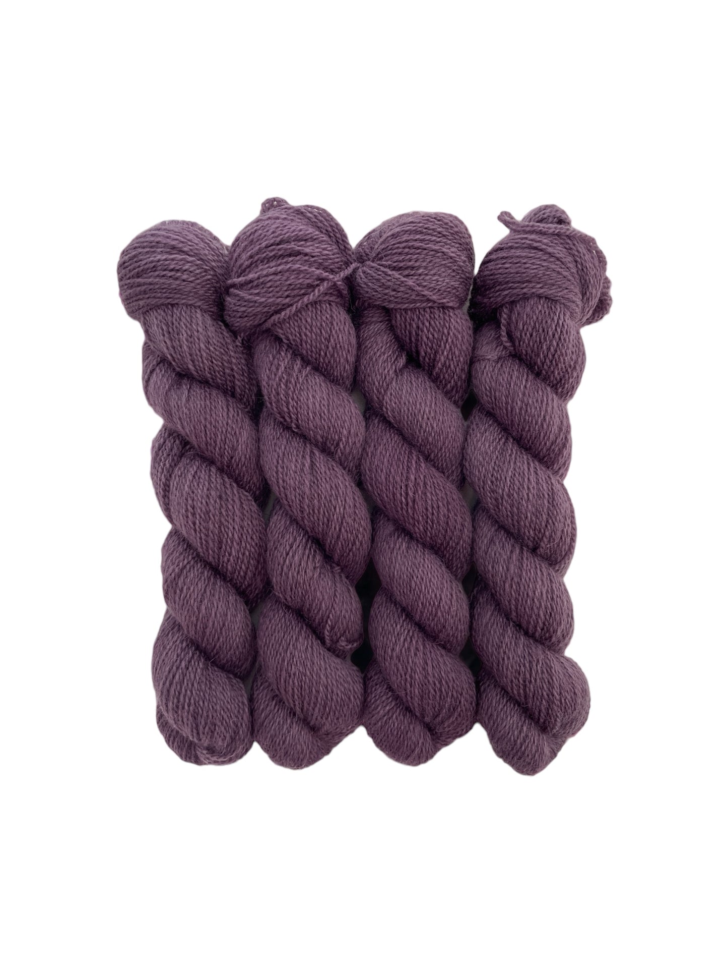 50% Merino / 50% British Bluefaced LA beautiful blend of Bluefaced Leicester and Merino fibres. With great stitch definition and soft enough to wear next to the skin this yarn is ideal for everything from sweaters to beautiful shawls and accessories. 50g Skeineicester. Fingering/sock weight. hand dyed yarn.