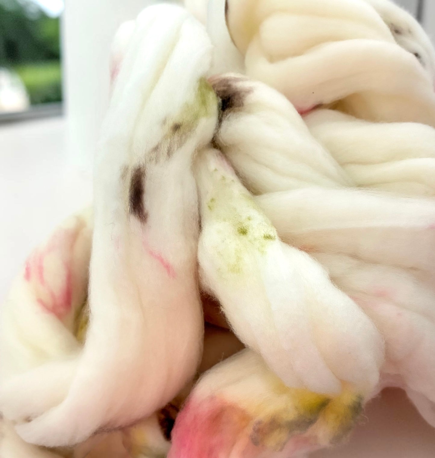Garden Mint & Peony - 70% SW Merino Wool 20% Cashmere 10% Nylon Spinning Fibre/Fiber (Copy)