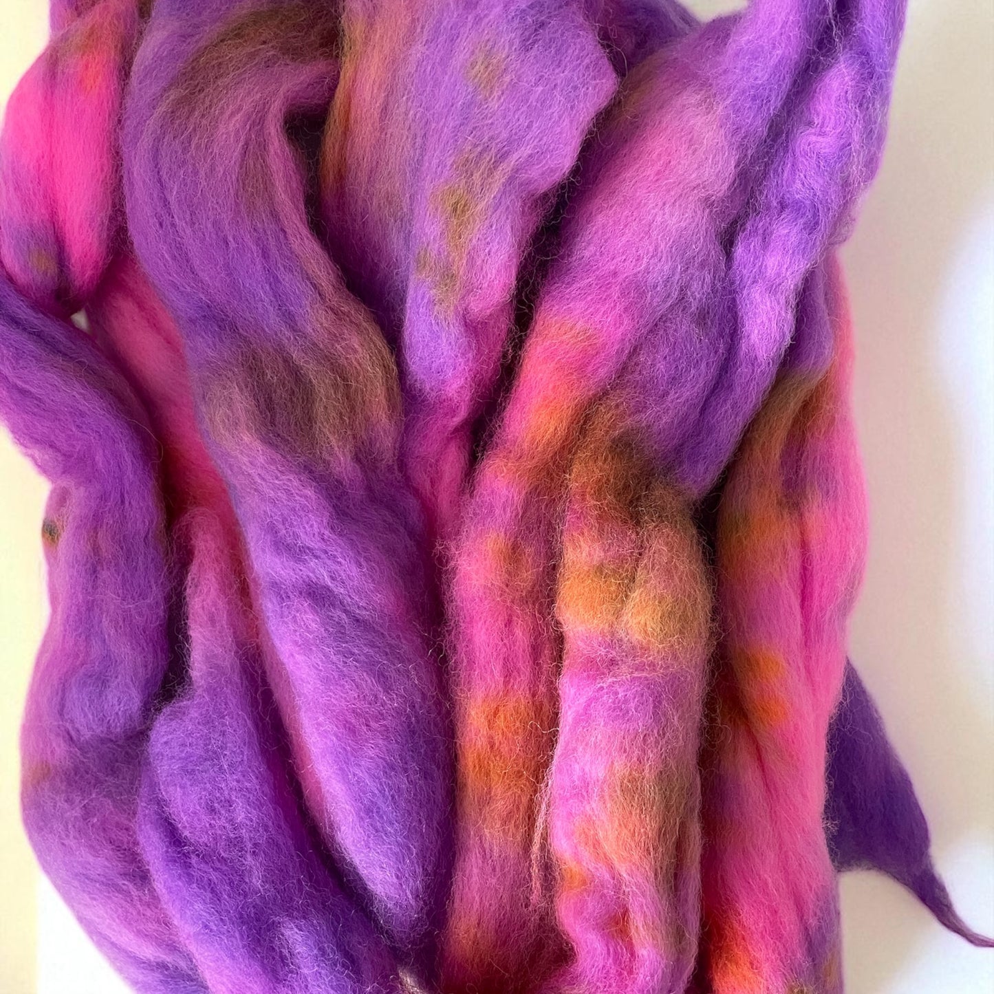 Amethyst Ember - 100% Corriedale Wool - Spinning/Felting Fibre/Fiber