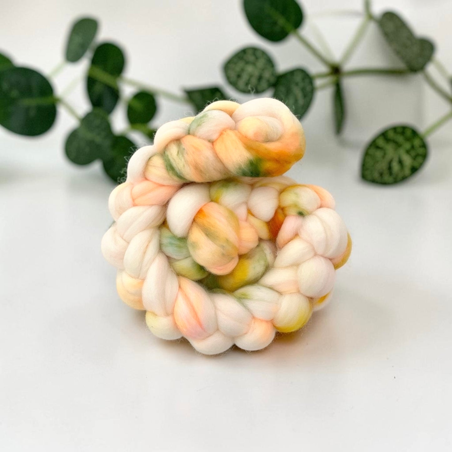 Peaches & Cream - 70% SW Merino Wool 20% Cashmere 10% Nylon Spinning Fibre/Fiber