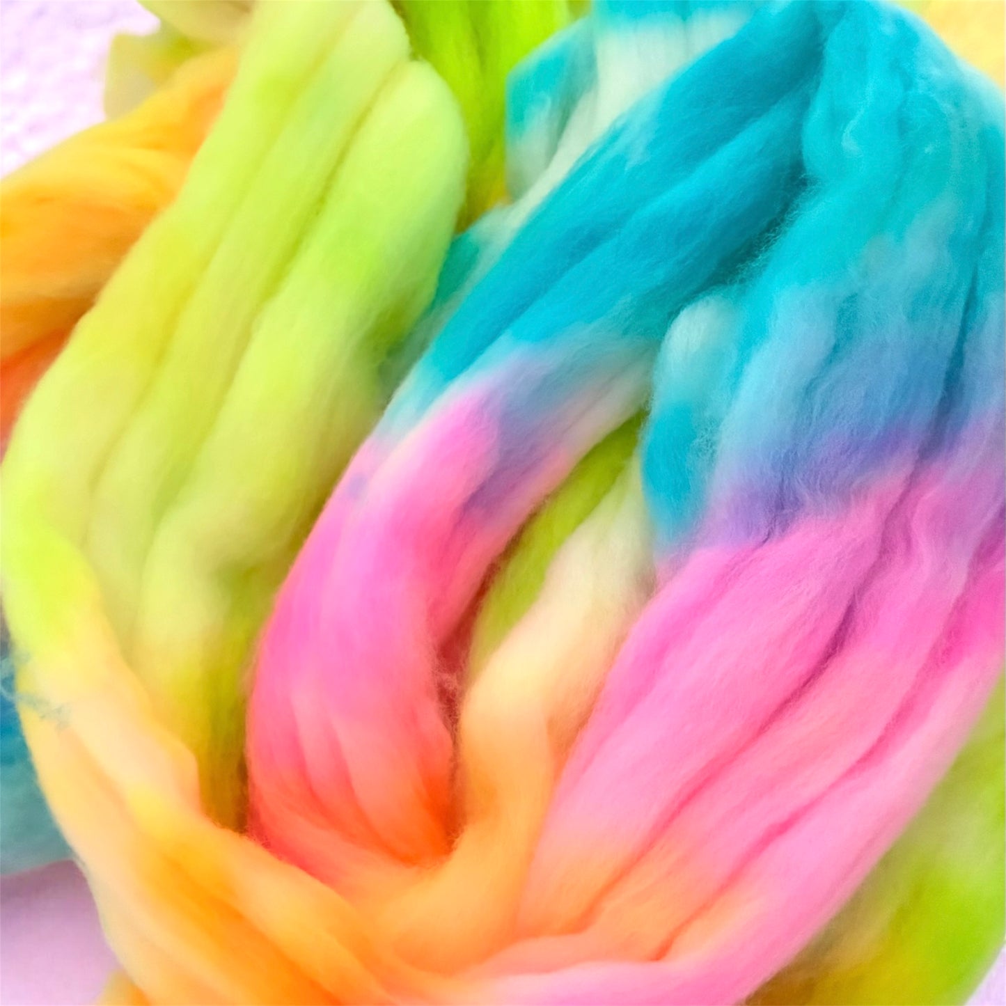 Jolly - 70% SW Merino Wool 20% Cashmere 10% Nylon Spinning Fibre/Fiber