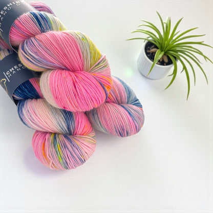 Fizzy Pop - Single Ply -100% SW Merino