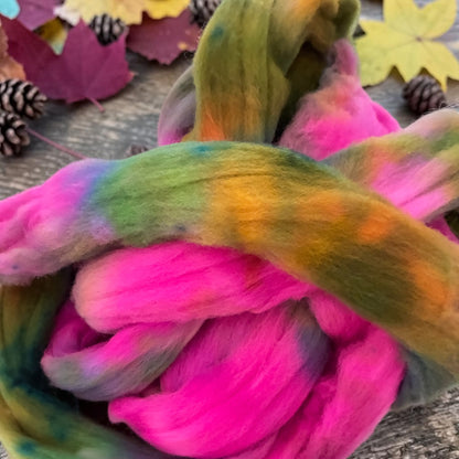 Matcha & Magenta  - 100% Dorset Horn Top Wool Spinning Fibre/Fiber