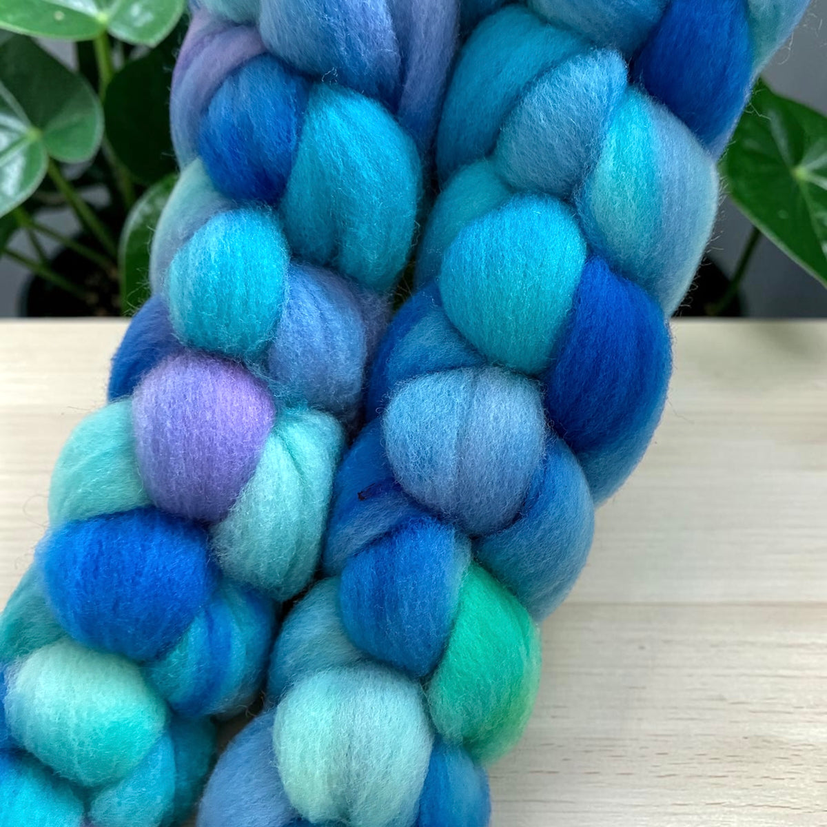 Hydrangea Petals - 100%Targhee Wool Top Wool Spinning Fibre/Fiber