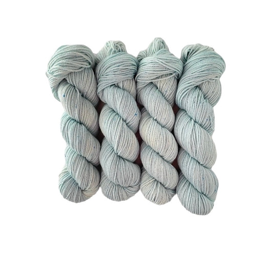 Introducing SEA MIST, the ultimate blend of style and sustainability. Made from 100% organic merino wool, our hand-dyed pale blue offers a luxurious and eco-friendly choice for your wardrobe. 